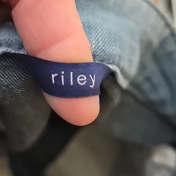 Bandolino Sky Blue Denim Shorts - Picture 4 of 7